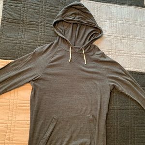 Long sleeve hooded shirt